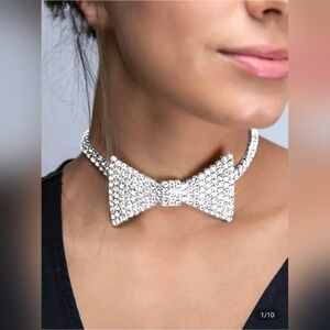 Elegant Silver Bow Choker Necklace